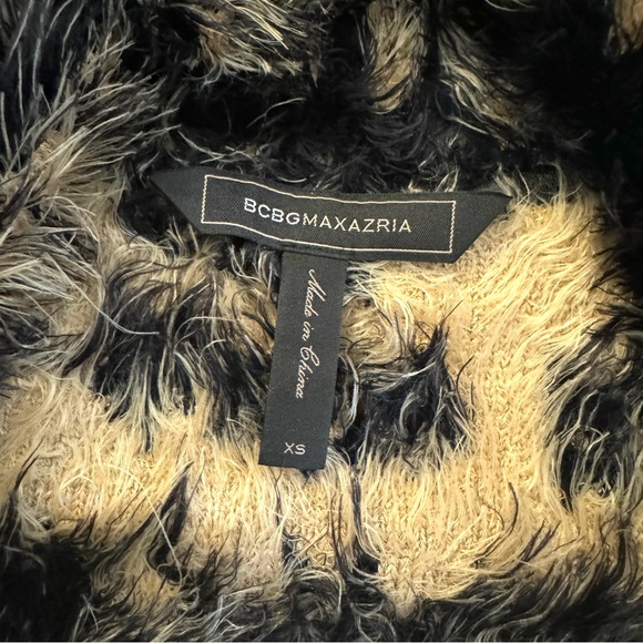 BCBG MAX AZARIA “Catherine” faux fur coat, size XS - Picture 11 of 13